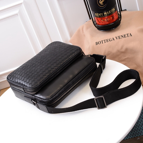 ボッテガヴェネタバッグ着用イメージ